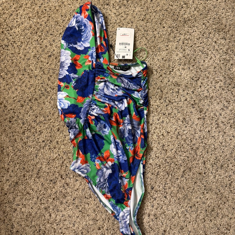 NWT Zara Bodysuit Floral One Shoulder Ruched Top Size Small - Picture 3 of 11